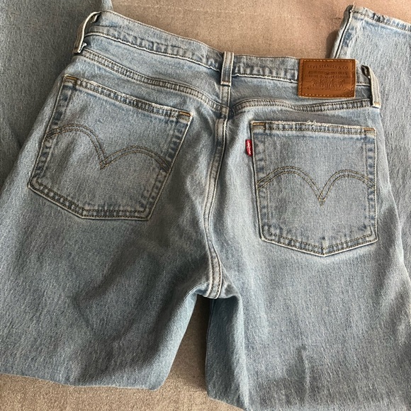 [26]Vintage Levi’s Wedge Straight Light Blue Distressed Jeans - Picture 8 of 8